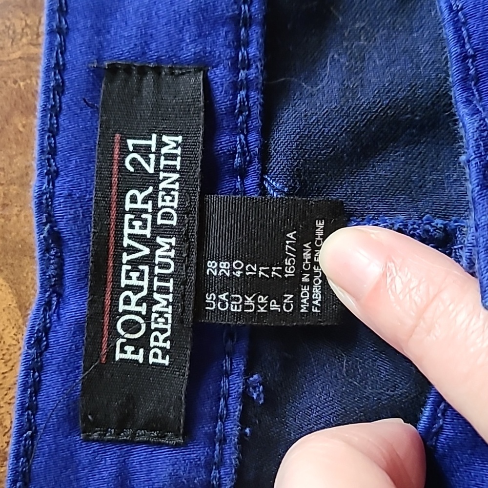 🎉Host Pick🎉 Forever 21 Colbat Blue Ankle Zipper Jeans - Picture 4 of 11